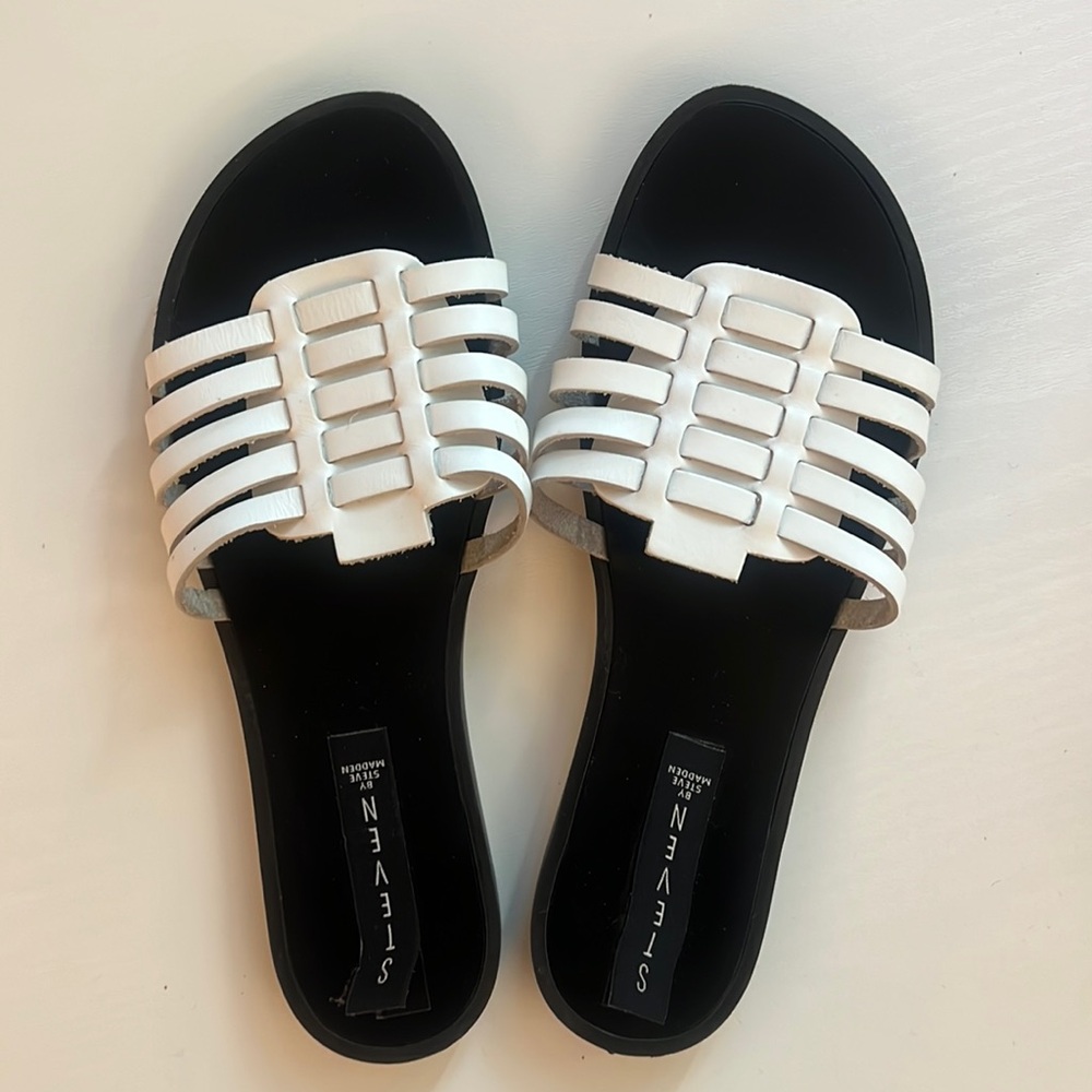 Steven by Steve Madden White Leather Woven Flat Sandals Size 8
